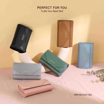 Portfel  z zapięciem na klapkę