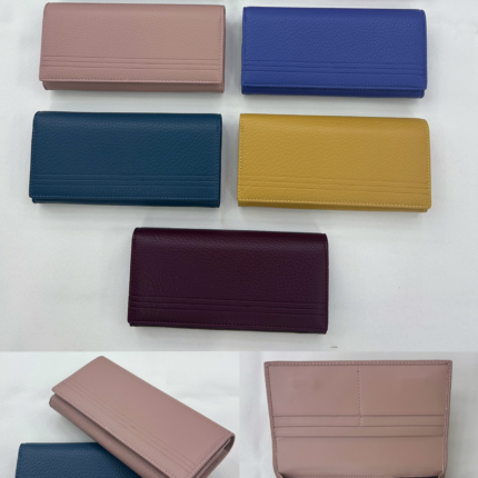 Portfel  z zapięciem na klapkę