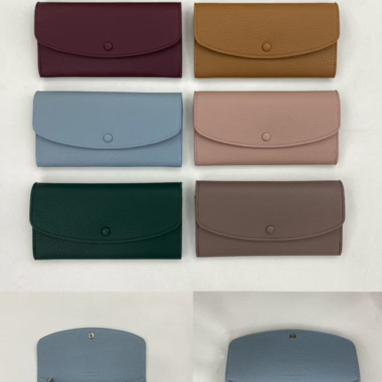 Portfel  z zapięciem na klapkę