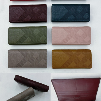 Portfel  z zapięciem na klapkę